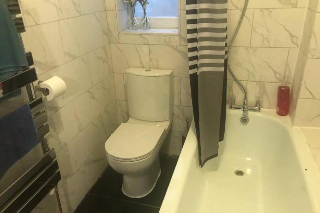 The Dartford Five Bedrooms Attractive House Dış mekan fotoğraf