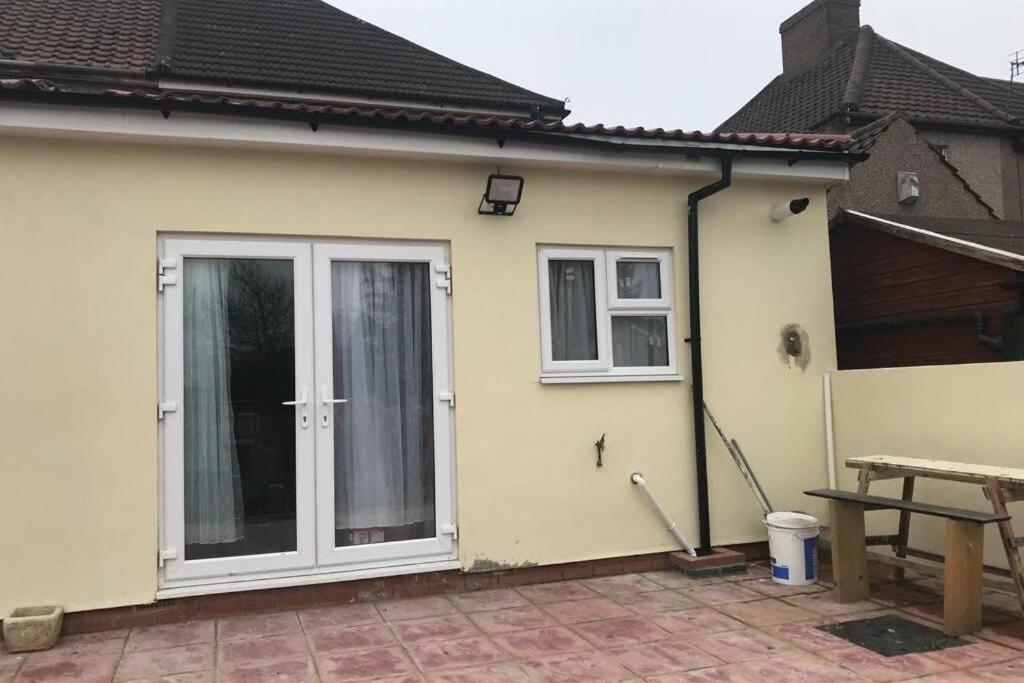 The Dartford Five Bedrooms Attractive House Dış mekan fotoğraf