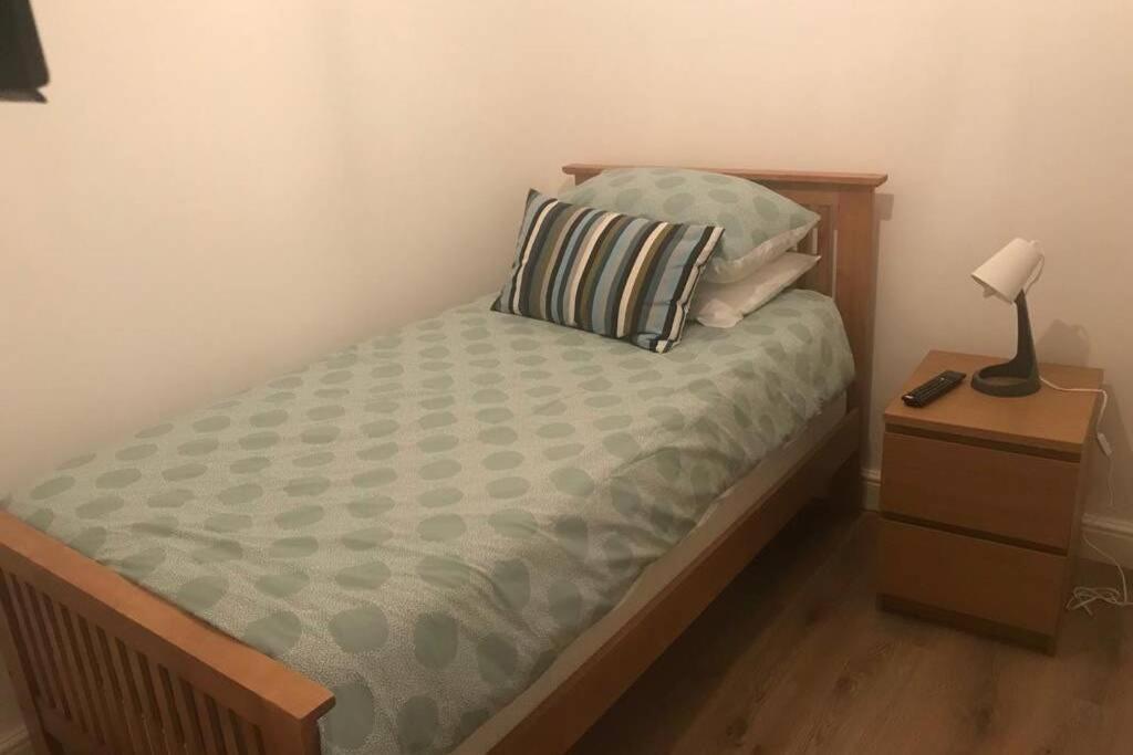 The Dartford Five Bedrooms Attractive House Dış mekan fotoğraf